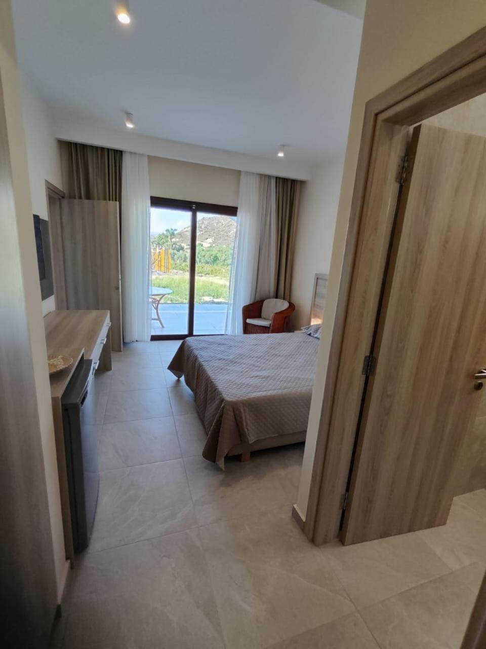Vina Oliva Resort Pissouri Exterior foto